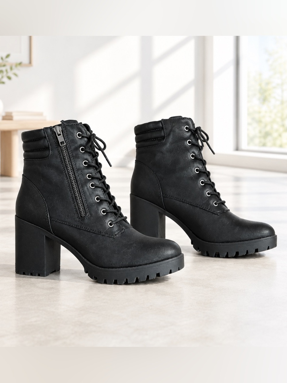 Brash Women’s Sz 10 black faux-leather lace-up chunky combat boots lug sole